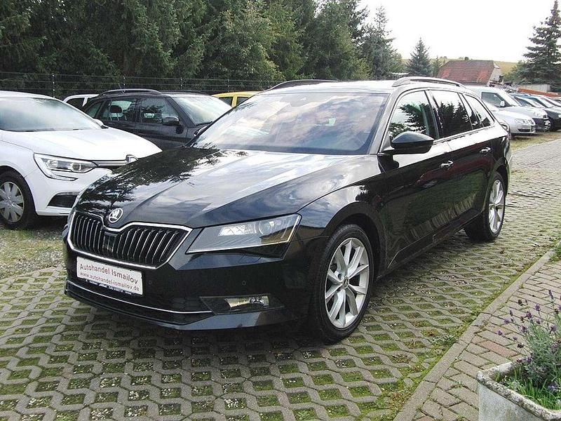 Schwarz Gebraucht 2015 Skoda Superb Style Kombi | 11.600 € (Guter Preis) - Bild 1/4