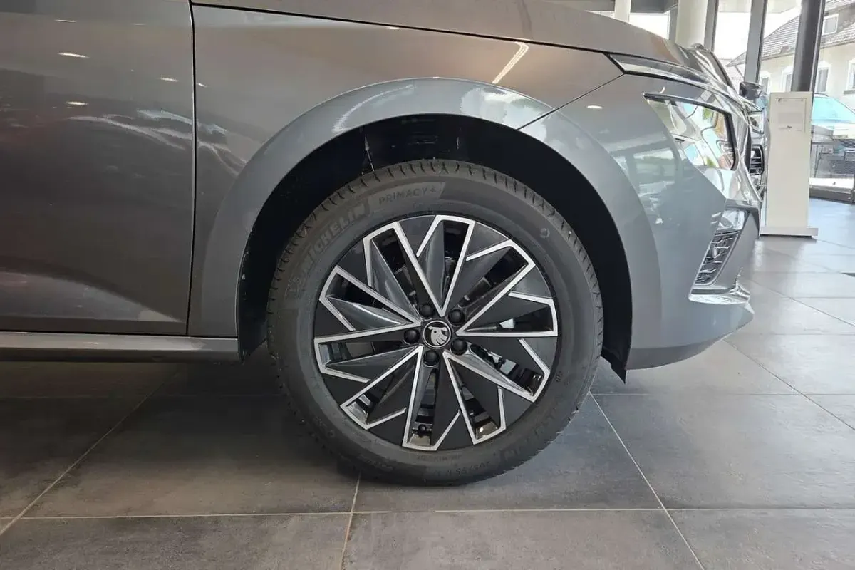 Neu Skoda Kamiq Dynamic 116 PS (85 kW) 2026 Graphitegrau metallic SUV