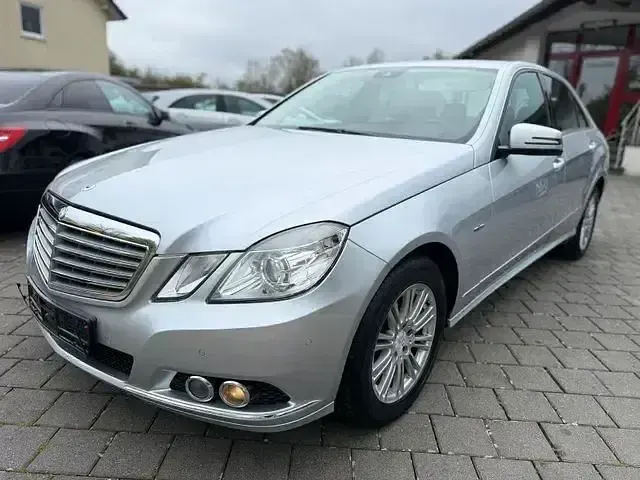 Occasion Mercedes E200 136 ch (100 kW) 2009 Argent Berline