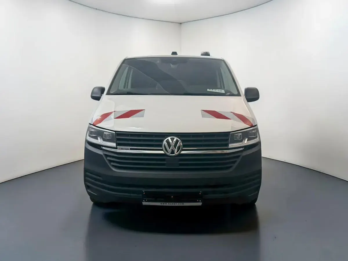 Gebraucht VW Transporter 150 PS (110 kW) 2022 Weiß Van