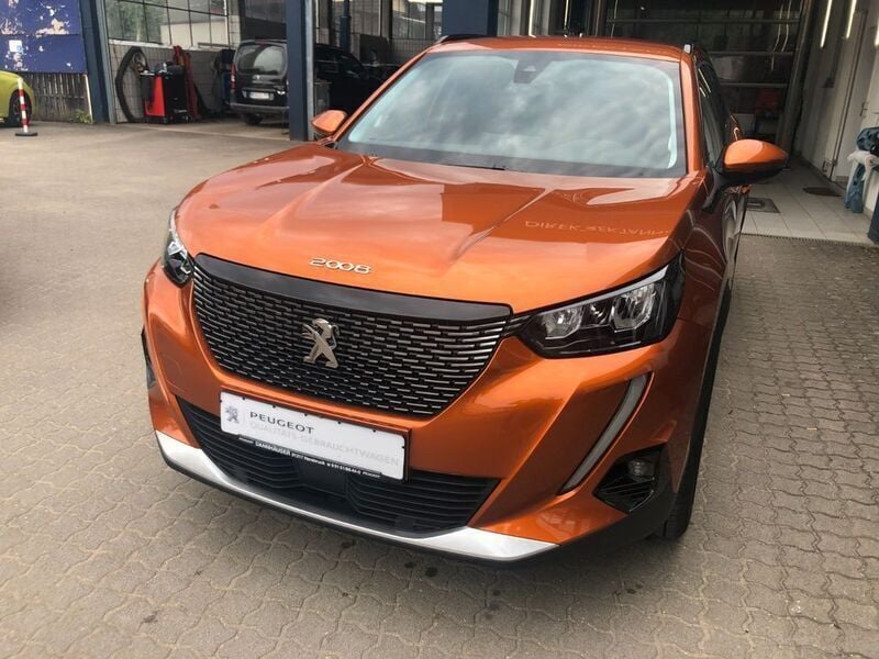 Orange Gebraucht 2021 Peugeot 2008 Allure SUV | 16.490 € (Guter Preis) - Bild 1/4