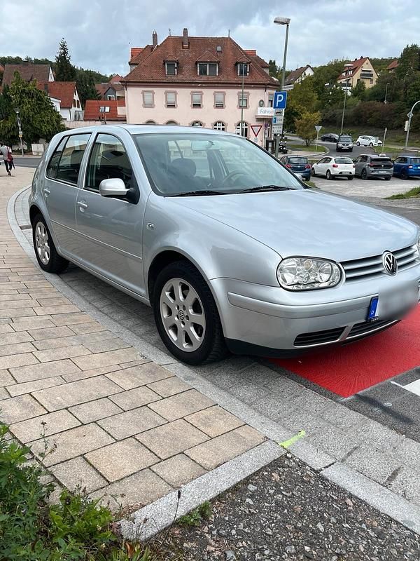 Silber Gebraucht 2000 VW Golf IV Kleinwagen | 950 € (Fairer Preis) - Bild 1/4