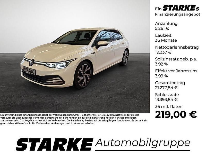 Weiß Gebraucht 2022 VW Golf VIII Style Limousine | 24.598 € (Fairer Preis) - Bild 1/4