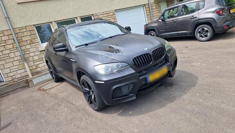 Schwarz Gebraucht 2012 BMW X6 M SUV | 27.800 € (Fairer Preis) - Bild 1/3