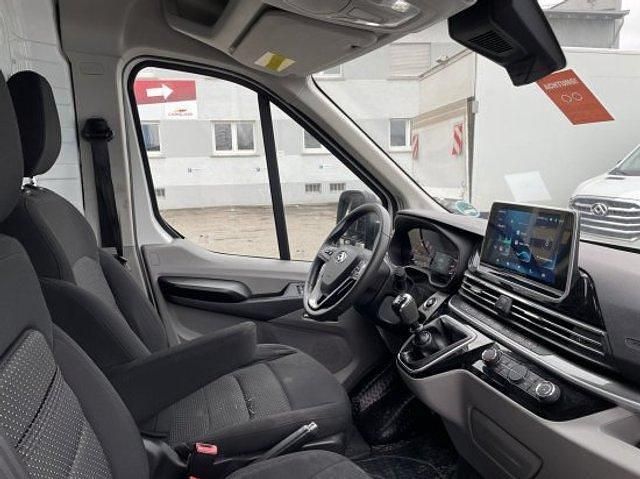 Second-hand Maxus V90 148 CP (108 kW) 2024 Alb Van