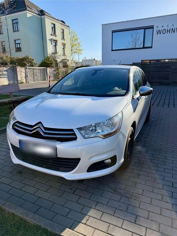 Gebraucht Citroën C4 PureTech 131 PS (96 kW) 2014 Weiß Limousine