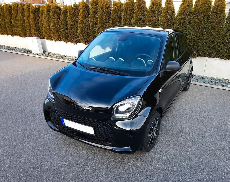 Gebraucht Smart ForFour Electric Drive 60 kW (82 PS) 2020 Schwarz Limousine