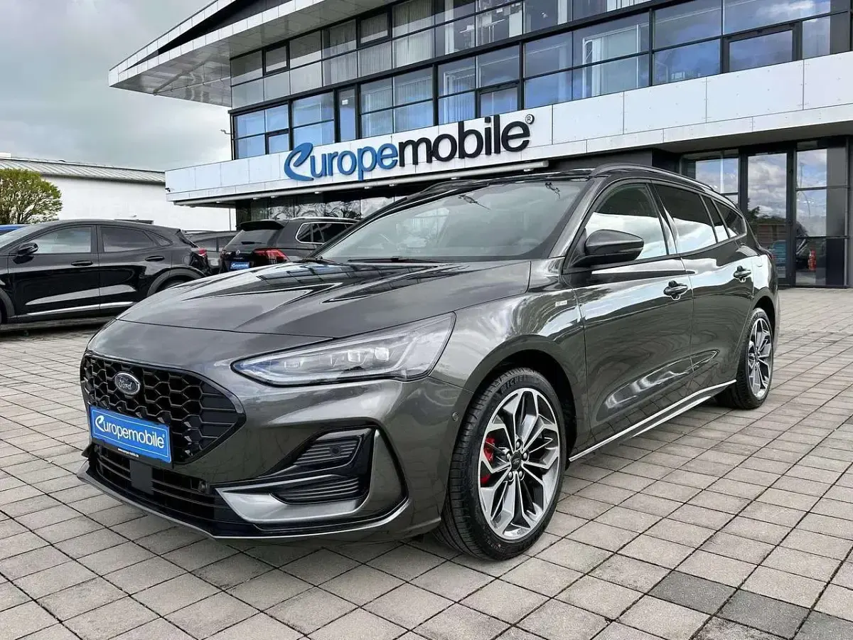 Gebraucht Ford Focus ST-Line X 155 PS (114 kW) 2023 Magnetic metallic Kombi