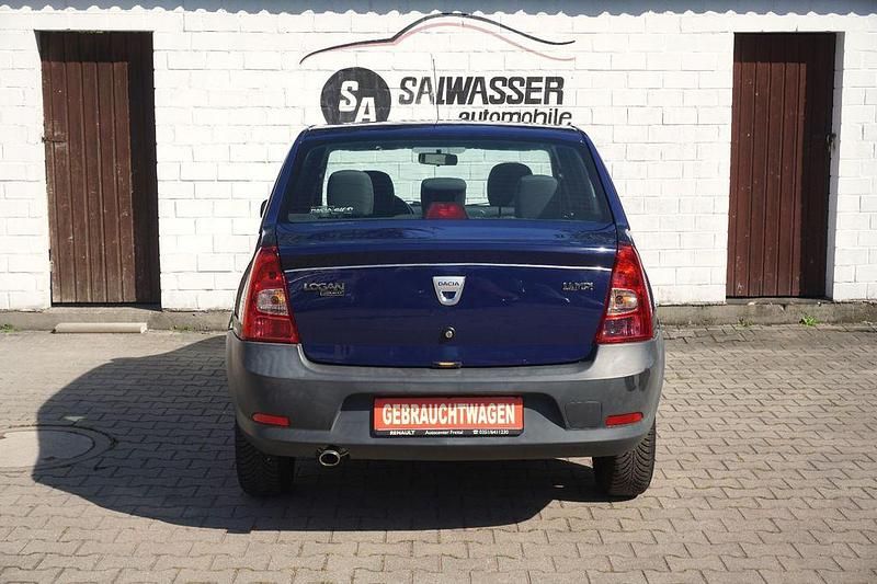 Gebraucht Dacia Logan Basis 75 PS (55 kW) 2009 Blau Limousine