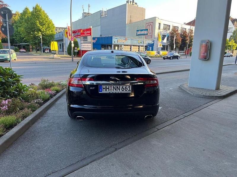 Gebraucht Jaguar XF Luxury 211 PS (155 kW) 2010 Schwarz Limousine