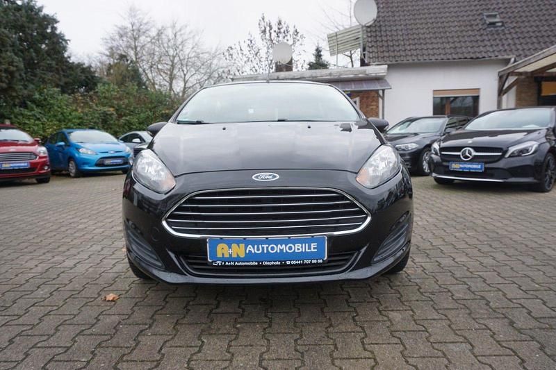 Gebraucht Ford Fiesta Trend 82 PS (60 kW) 2014 Schwarz Kleinwagen