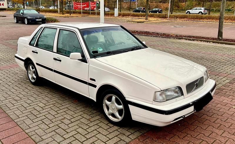 Weiß Gebraucht 1997 Volvo 460 Limousine | 1.199 € - Bild 1/4