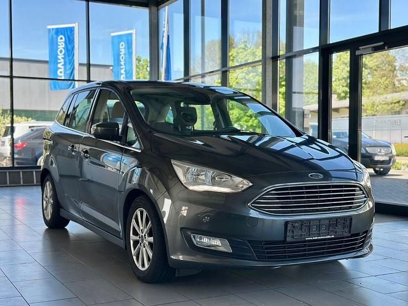 Grau Gebraucht 2015 Ford Grand C-Max Titanium Van / Kleinbus | 7.999 € (Etwas zu teuer) - Bild 1/4
