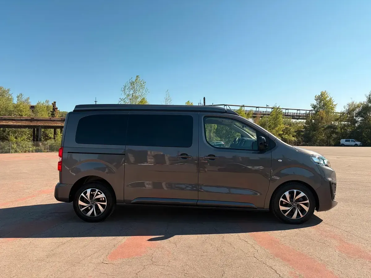 Gebraucht Citroën Spacetourer 140 PS (102 kW) 2024 Grau Van / Kleinbus