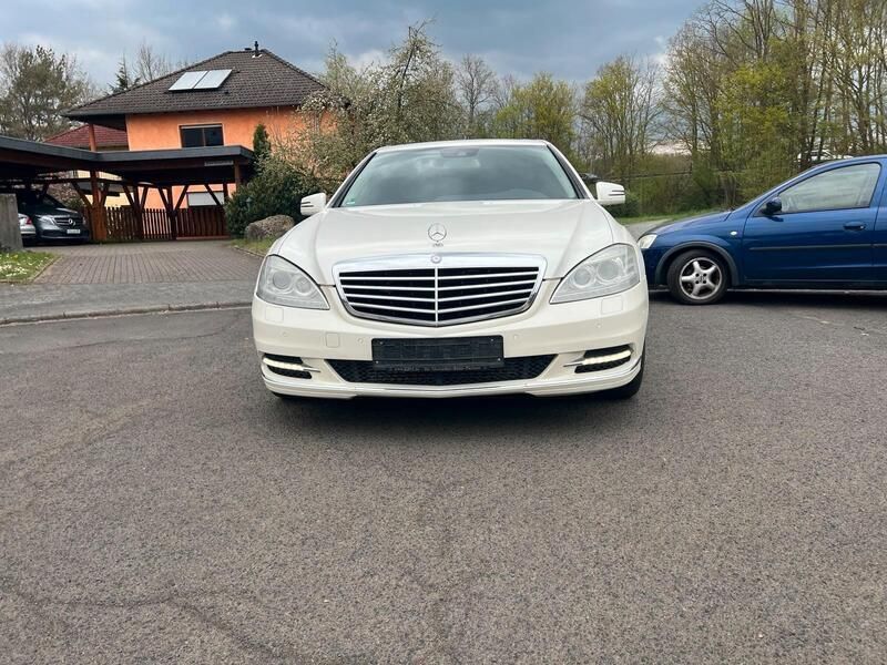 Weiß Gebraucht 2012 Mercedes S250 Limousine | 14.400 € - Bild 1/4