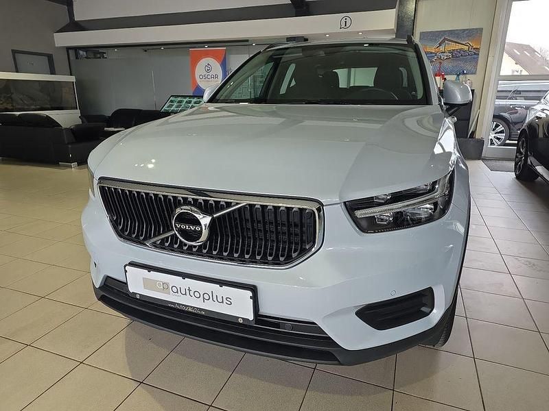 Gebraucht Volvo XC40 Momentum 129 PS (94 kW) 2022 Silber SUV