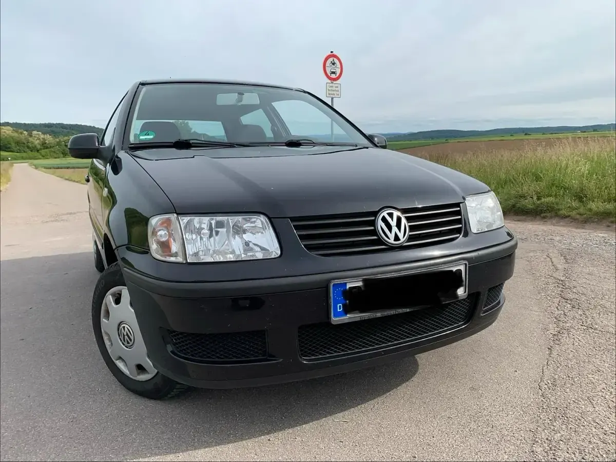 Second-hand VW Polo 60 CP (44 kW) 2000 Negru Berlinǎ