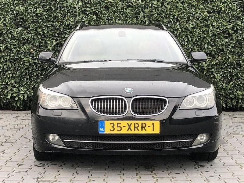 Gebraucht BMW 530 272 PS (200 kW) 2008 Schwarz Kombi