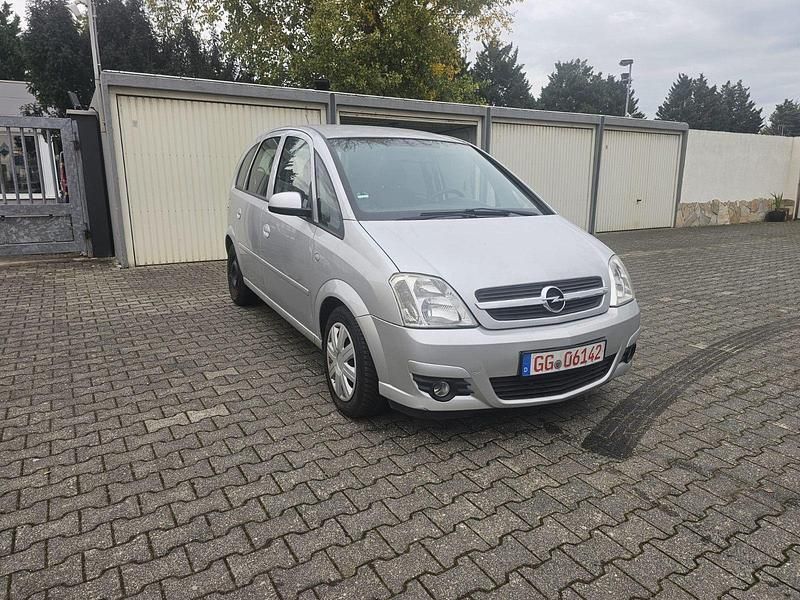 Gebraucht Opel Meriva 101 PS (74 kW) 2005 Silber Van / Kleinbus