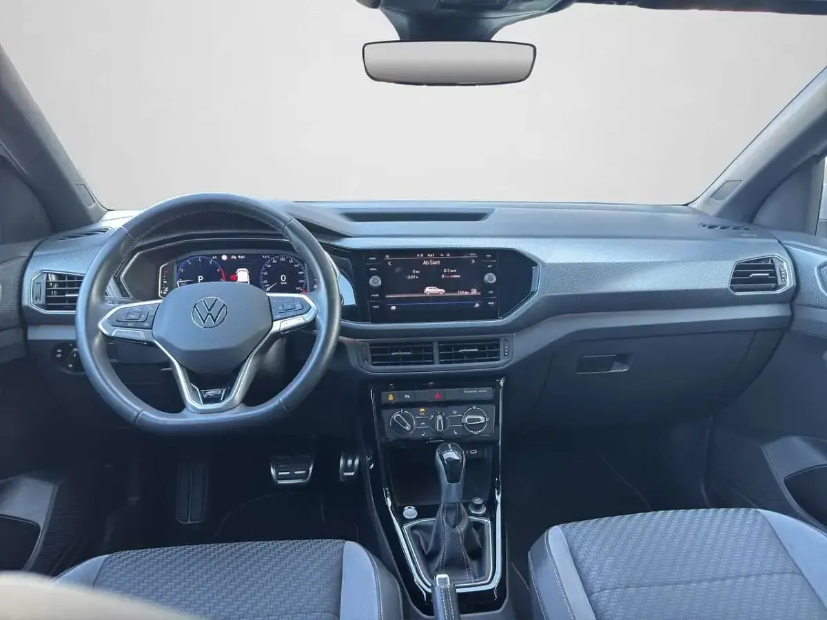 Gebraucht VW T-Cross R-line 150 PS (110 kW) 2023 Reflexsilber metallic (metallic) SUV