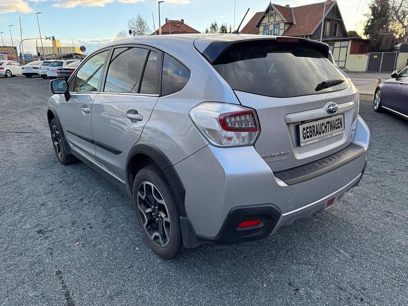 Gebraucht Subaru XV Comfort 147 PS (108 kW) 2016 Silber SUV