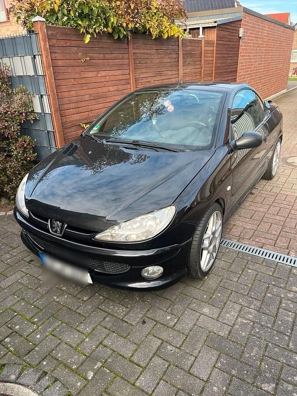 Schwarz Gebraucht 2003 Peugeot 206 CC Cabrio | 2.200 € (Teuer) - Bild 1/4