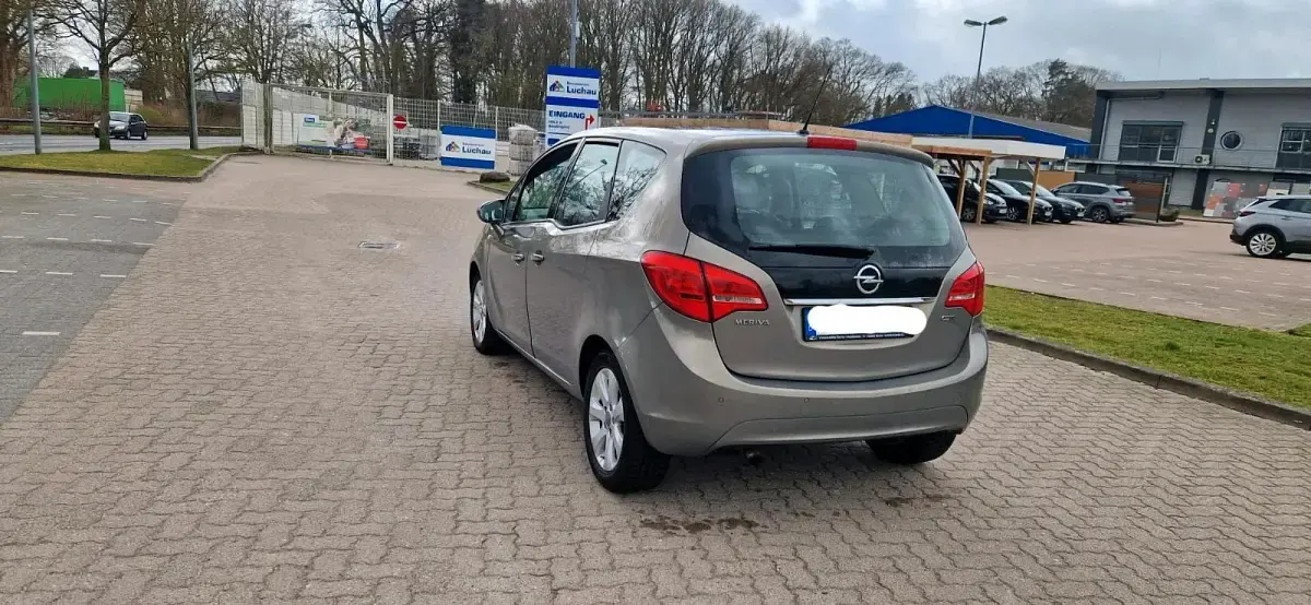 Gebraucht Opel Meriva 101 PS (74 kW) 2010 Braun Van / Kleinbus