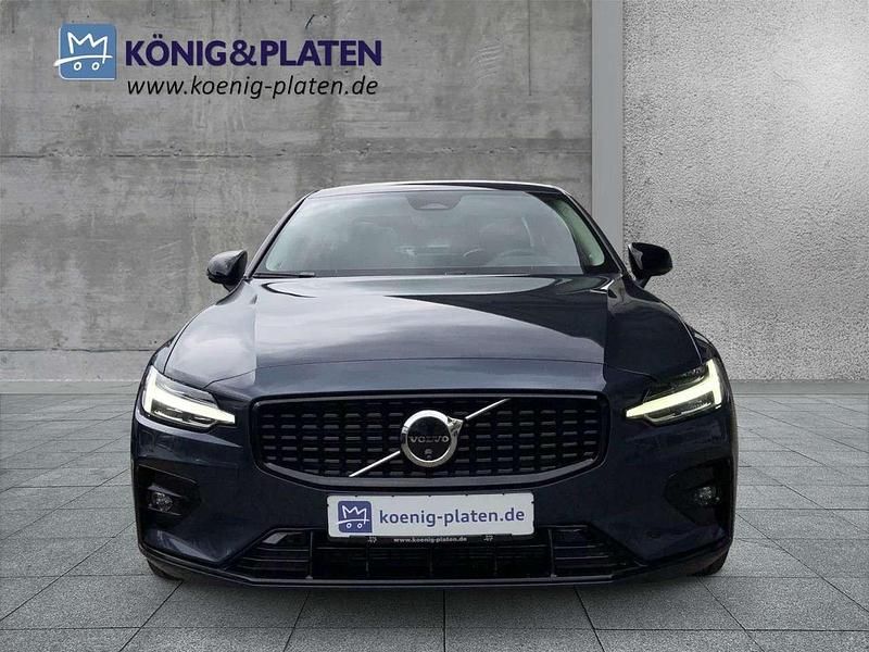 Gebraucht Volvo S60 Plus 250 PS (183 kW) 2024 Blau Limousine