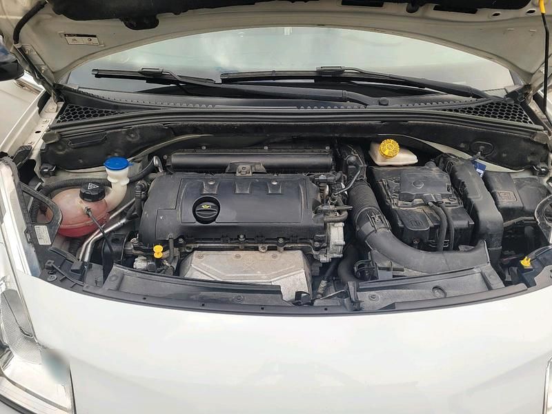 Gebraucht Citroën DS3 Cabriolet 120 PS (88 kW) 2013 Weiß Cabrio