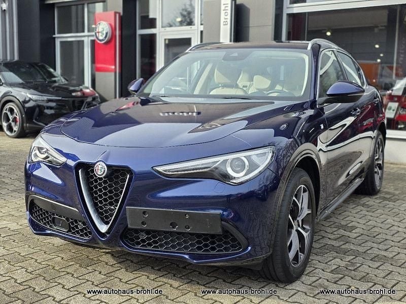 Gebraucht Alfa Romeo Stelvio Lusso 280 PS (205 kW) 2021 Blau SUV