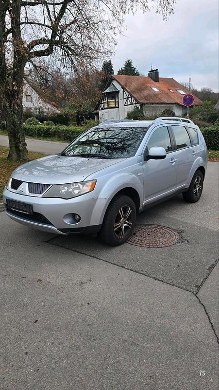 Silber Gebraucht 2007 Mitsubishi Outlander SUV | 3.700 € (Fairer Preis) - Bild 1/4