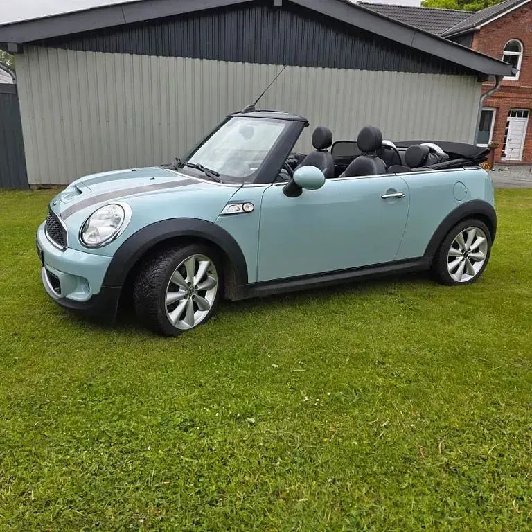 Usata Mini Cooper S Cabriolet 184 CV (135 kW) 2011 Cabrio