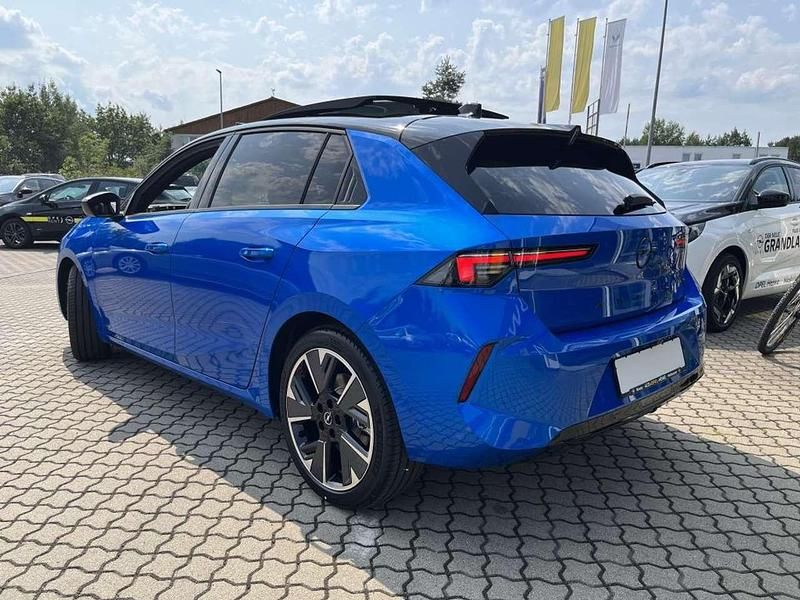 Gebraucht Opel Astra 114 kW (156 PS) 2023 Kobalt blau metallic Limousine