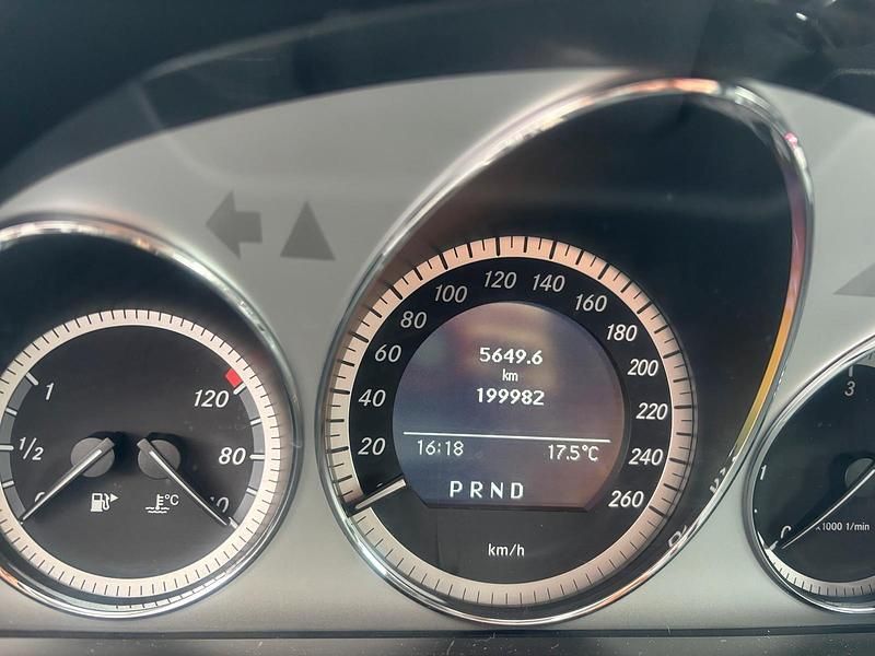 Gebraucht Mercedes C250 204 PS (150 kW) 2009 Grau Kombi