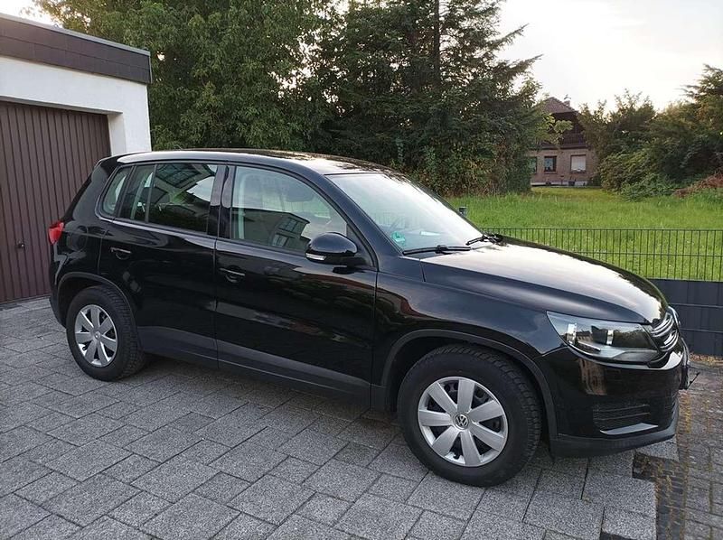 Schwarz Gebraucht 2014 VW Tiguan SUV | 14.500 € - Bild 1/2
