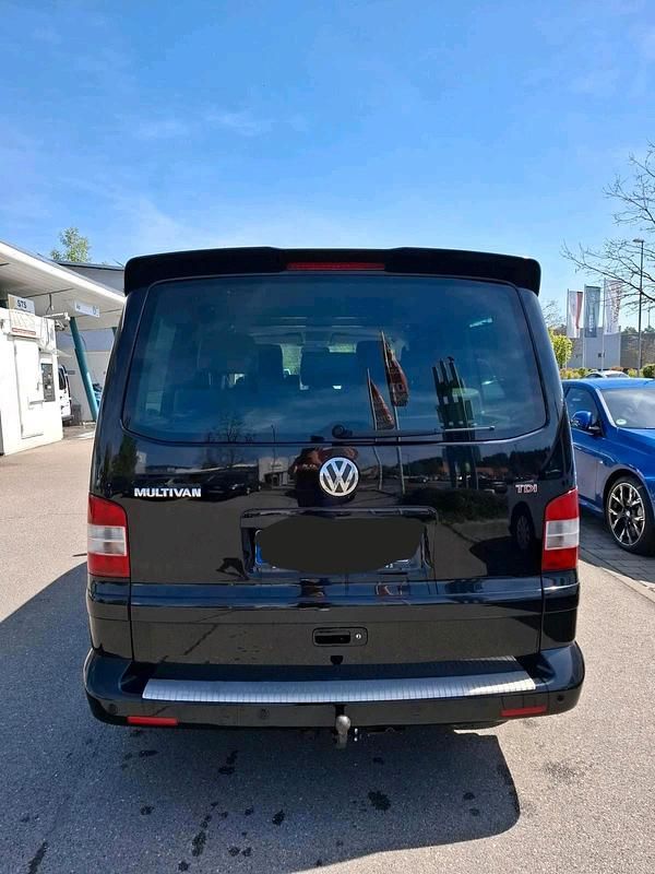 Second-hand VW Multivan 174 CP (127 kW) 2004 Negru Monovolum