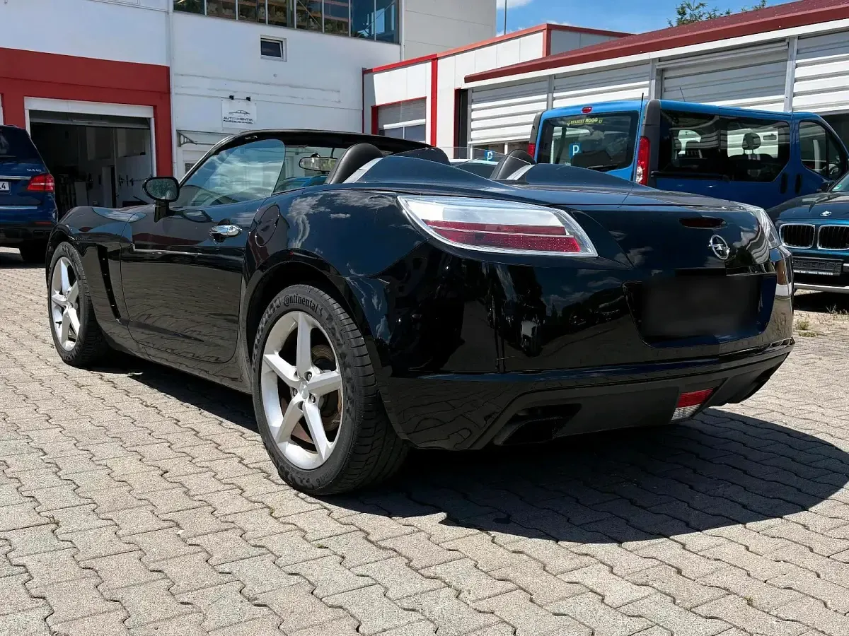 Gebraucht Opel GT 264 PS (194 kW) 2009 Schwarz Cabrio