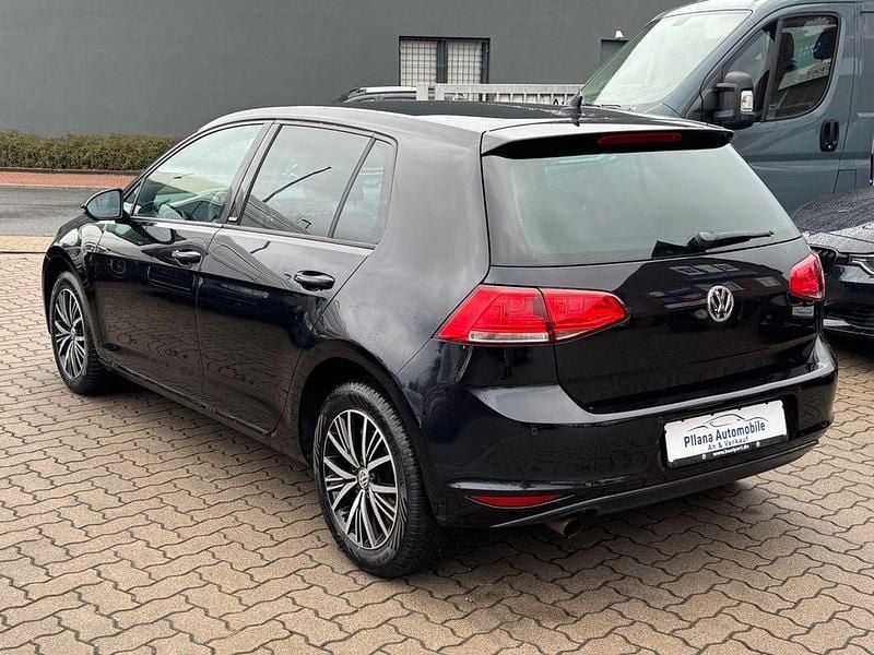 Gebraucht VW Golf VII Allstar 110 PS (80 kW) 2016 Schwarz Limousine