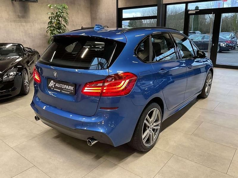 Gebraucht BMW 220 M Sport 192 PS (141 kW) 2017 Estorilblau 2 metallic Van / Kleinbus