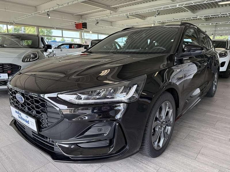 Obsidianschwarz Gebraucht 2023 Ford Focus ST-Line X Kombi | 23.330 € (Fairer Preis) - Bild 1/4