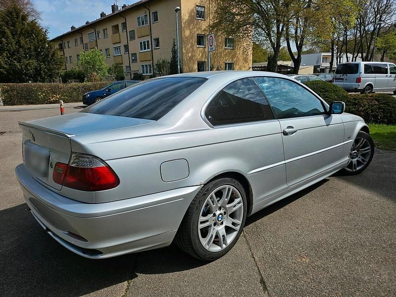 Gebraucht BMW 320 150 PS (110 kW) 1999 Silber Coupé