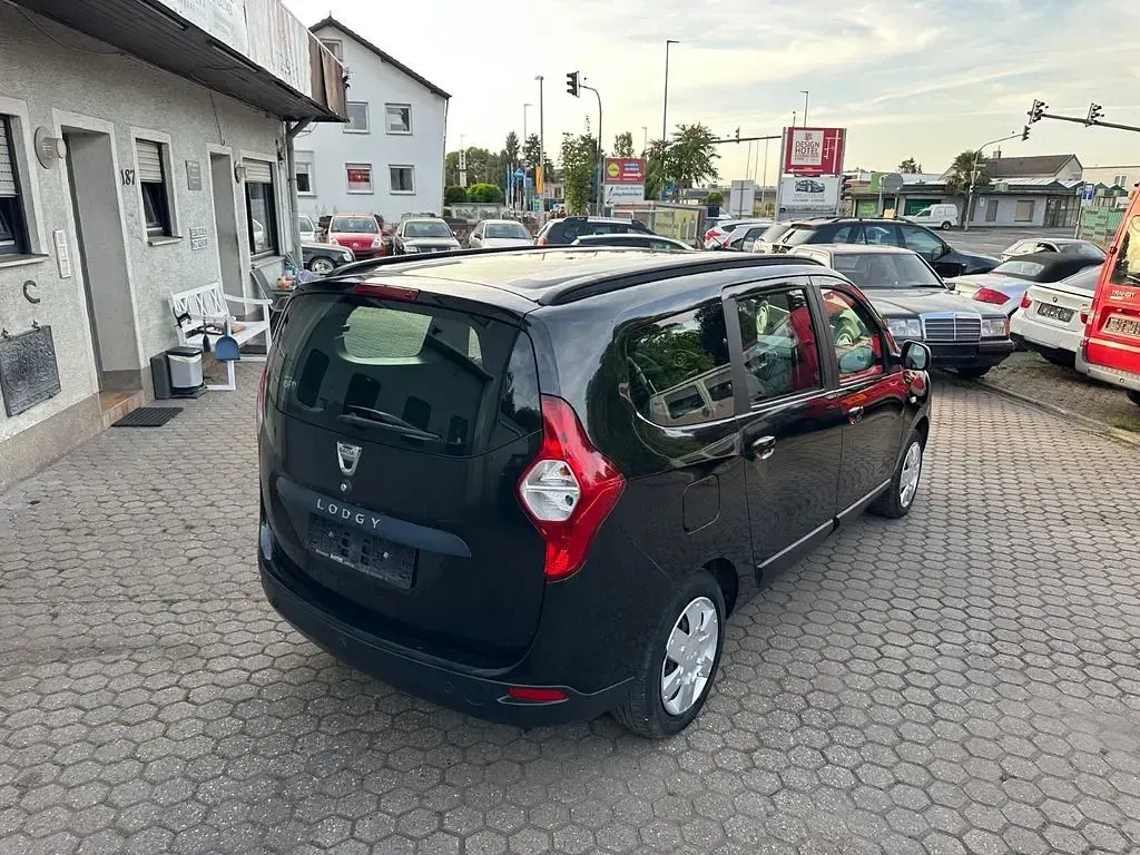 Gebraucht Dacia Lodgy Prestige 116 PS (85 kW) 2014 Schwarz Van / Kleinbus