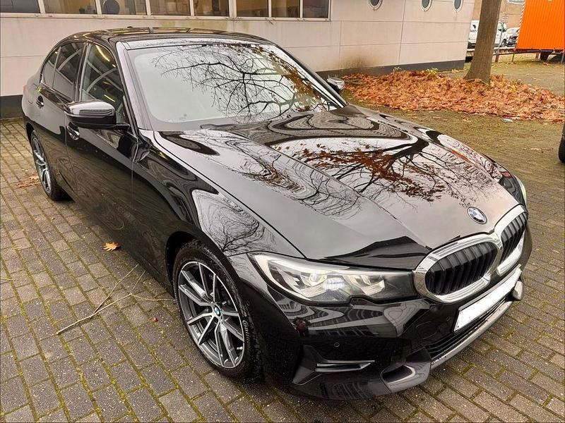Schwarz Gebraucht 2020 BMW 320 M Sport Limousine | 24.480 € (Superpreis) - Bild 1/4