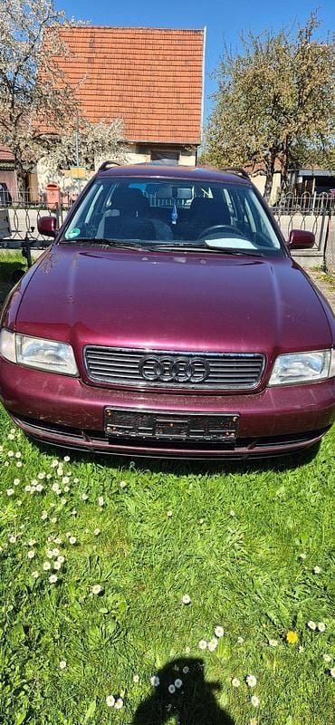 Usata Audi A4 130 CV (95 kW) 1996 Andere farben Station wagon