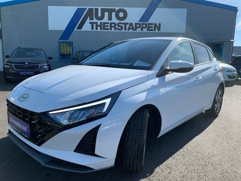 Weiß Neu 2025 Hyundai i20 Trend Limousine | 21.990 € (Guter Preis) - Bild 1/4