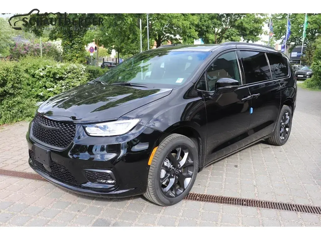 Neu Chrysler Pacifica 291 PS (214 kW) 2026 Schwarz Van