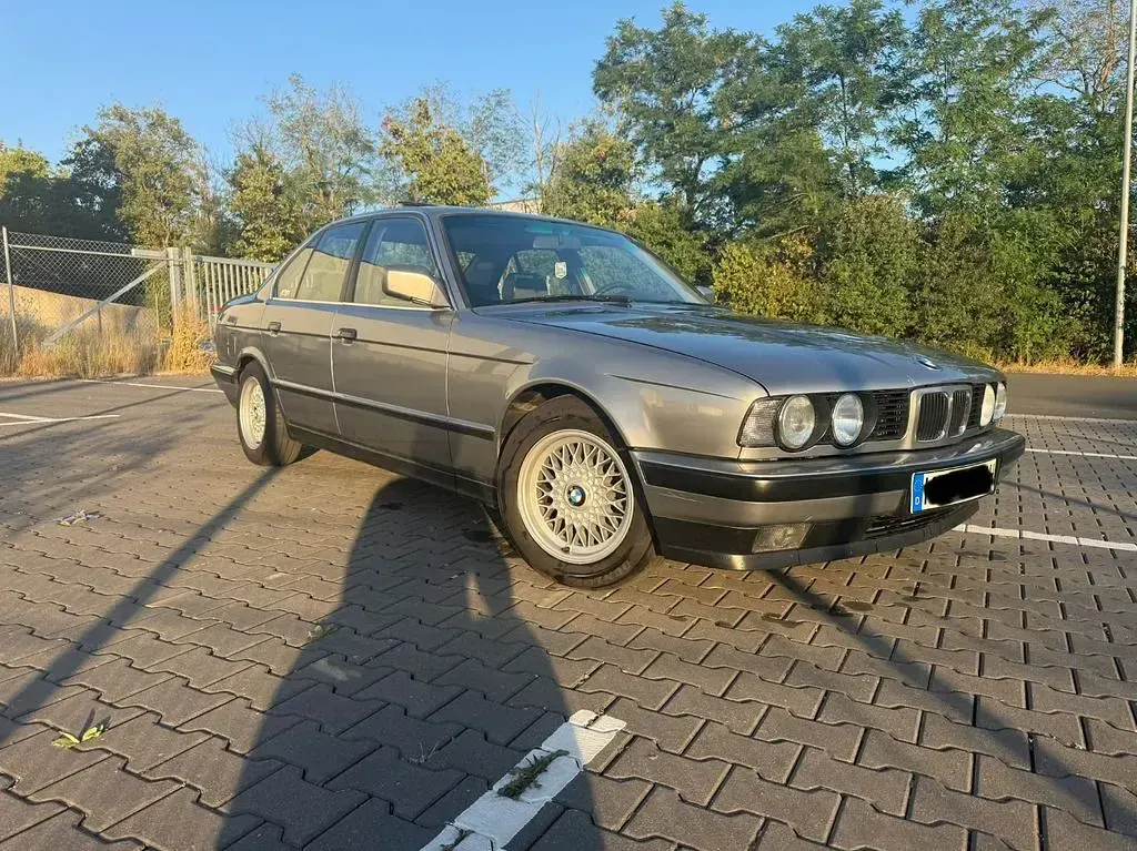 Gebraucht BMW 525 Performance 170 PS (125 kW) 1988 Silber Limousine