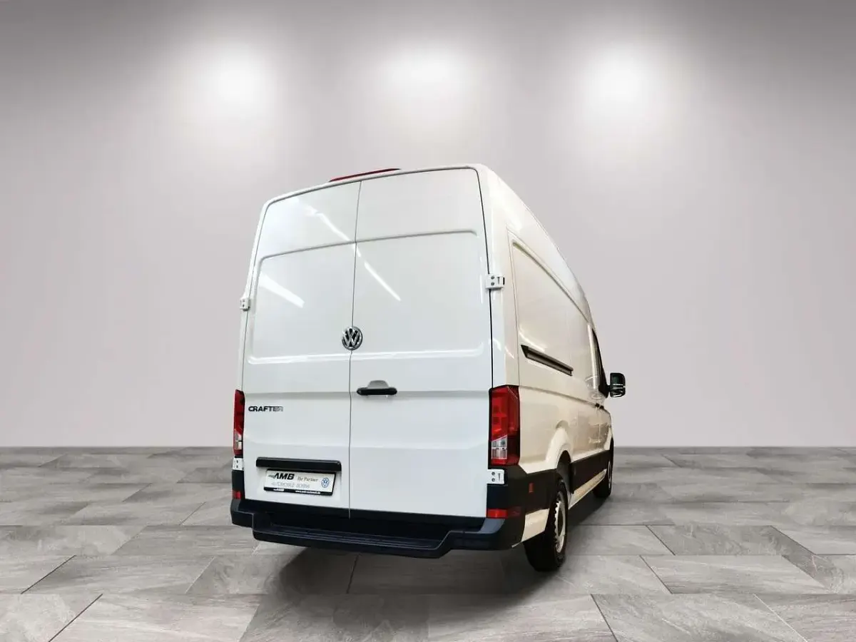 Używany VW Crafter 140 KM (102 kW) 2023 Biały Van