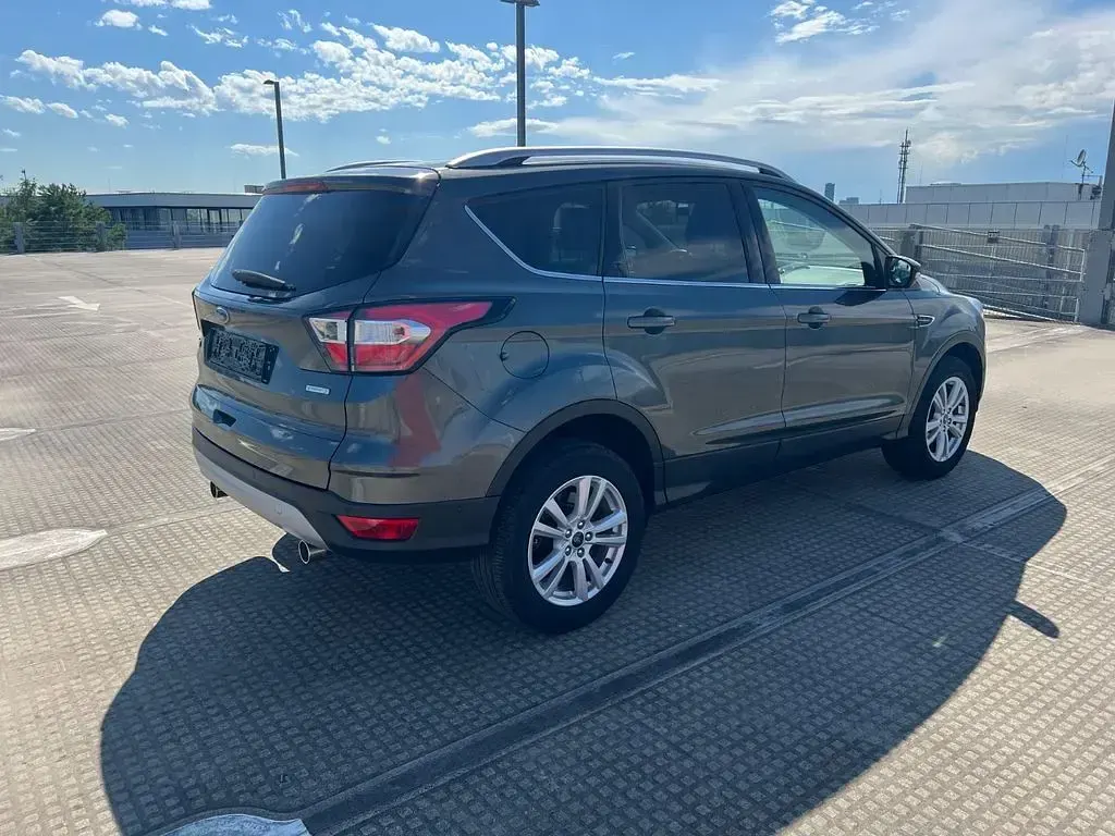 Gebraucht Ford Kuga Cool & Connect 150 PS (110 kW) 2019 Grau SUV