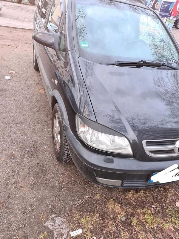 Gebraucht Opel Zafira 147 PS (108 kW) 2001 Schwarz Van / Kleinbus